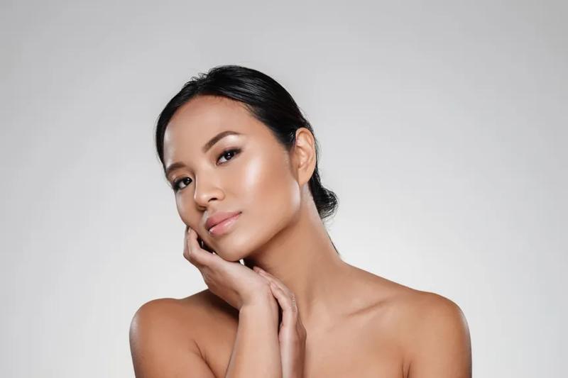 Techniki aplikacji rozświetlacza