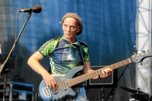 Lech Janerka: Fascynujący profil biograficzny, życie rodzinne i ciekawe fakty o muzyku