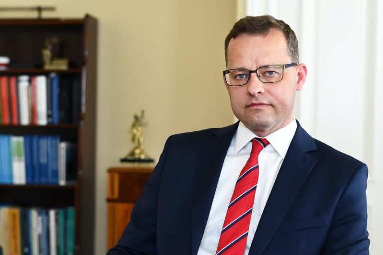 Marcin Romanowski: niezwykły życiorys, rodzina i pasjonujące ciekawostki o jego życiu